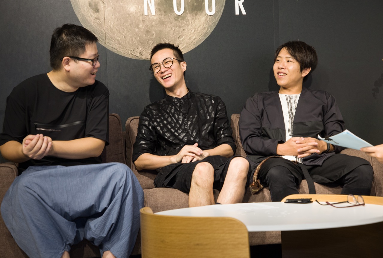 玩團不只熱血 Rocker 一途,那只是一種形象或表現方式,討論編曲 不必吵架、摔吉他、丟鼓棒,或一言不合就離團,不用這樣啦。搖滾 沒那麼狹隘,Bob Dylan很多歌是民謠,聽起來很平靜,然而歌詞才 是真正的搖滾精神。