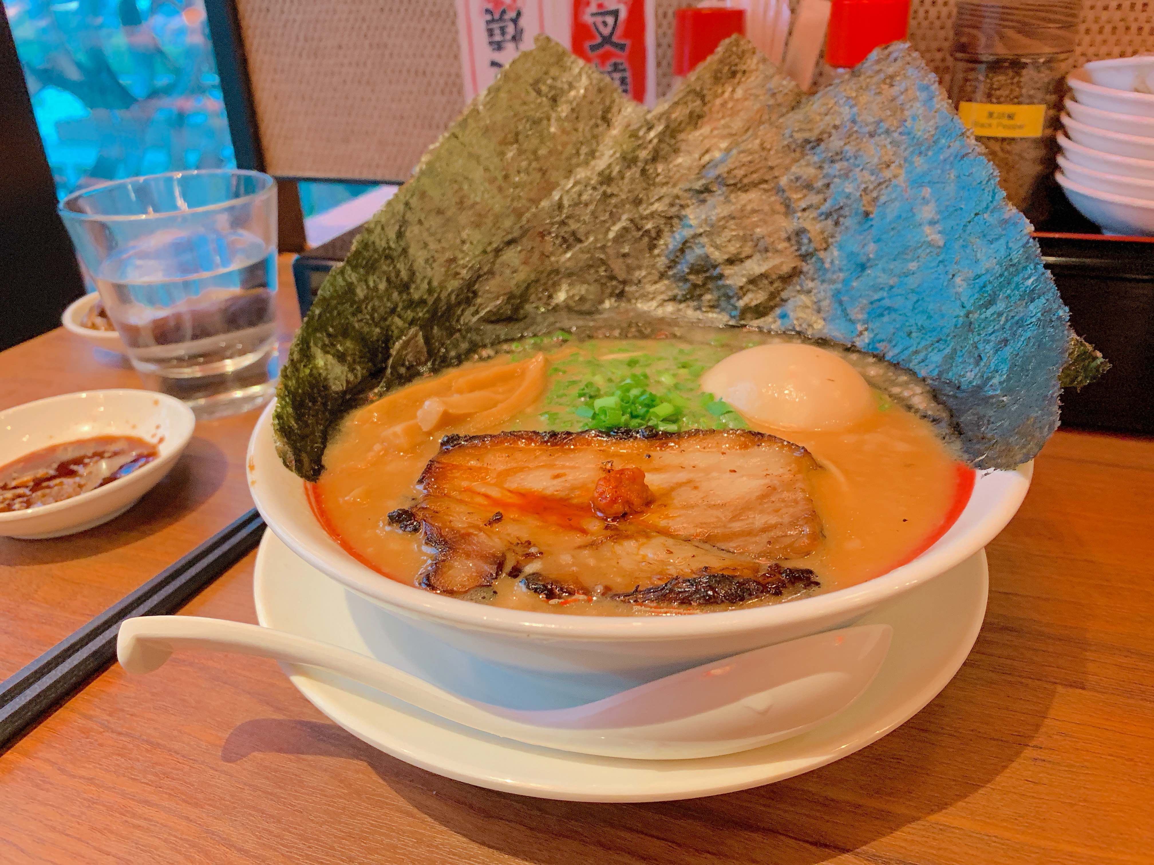 廣島最強濃厚豚骨拉麵「霸嗎拉麵」