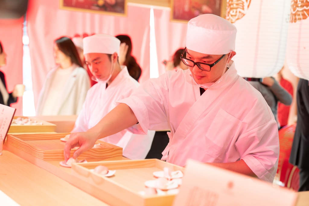 日本開運魚快閃料亭的壽司由台北喜來登大飯店桃山餐廳製作